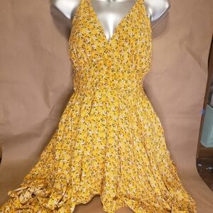 Cute Yellow Dress With Flowers Perfect For Spring!